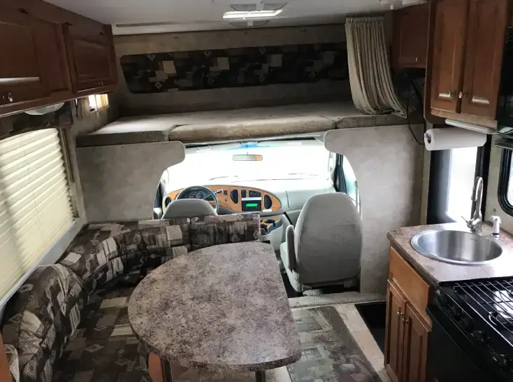 25-27 FT RV Motorhomes (up to 6) Typical Interior Forward View (2509 Shown)