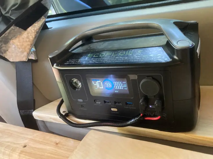 Vans (Sleeps up to 4) Ecoflow AC_DC_USB Auxiliary power system